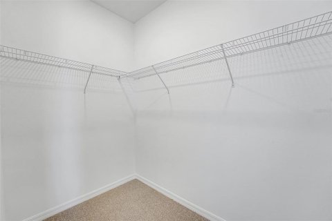 Townhouse in San Antonio, Florida 3 bedrooms, 148.83 sq.m. № 2374055 - photo 5