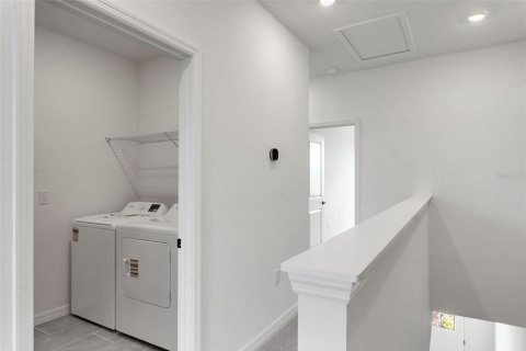 Townhouse in San Antonio, Florida 3 bedrooms, 148.83 sq.m. № 2374055 - photo 30