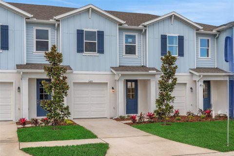 Townhouse in San Antonio, Florida 3 bedrooms, 148.83 sq.m. № 2374055