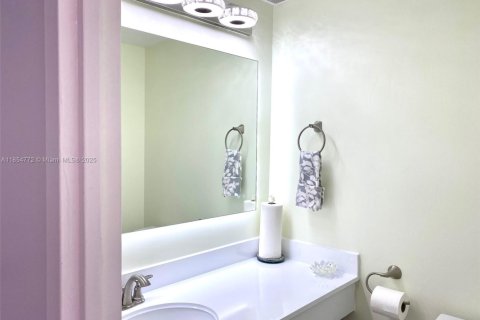 Copropriété à vendre à Sunny Isles Beach, Floride: 1 chambre, 87.61 m2 № 1962513 - photo 24