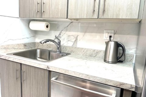 Copropriété à vendre à Sunny Isles Beach, Floride: 1 chambre, 87.61 m2 № 1962513 - photo 20