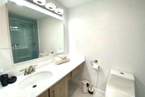 Copropriété à vendre à Sunny Isles Beach, Floride: 1 chambre, 87.61 m2 № 1962513 - photo 9
