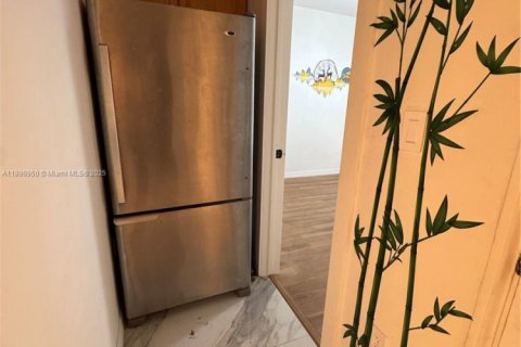 Villa ou maison à louer à Miami, Floride: 3 chambres, 122.63 m2 № 1944499 - photo 9