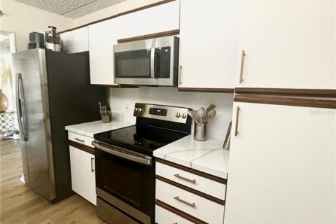 Copropriété à vendre à Tampa, Floride: 2 chambres, 95.88 m2 № 1615460 - photo 9