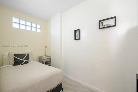 Copropriété à vendre à Sunny Isles Beach, Floride: 1 chambre, 93.37 m2 № 1938844 - photo 14