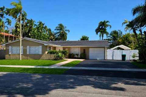 Villa ou maison à Miami, Floride 3 chambres, 136.75 m2 № 2085422