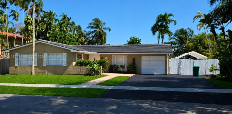 Villa ou maison à Miami, Floride 3 chambres, 136.75 m2 № 2085422