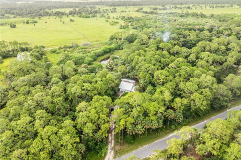 Casa en venta en Indiantown, Florida, 3 dormitorios, 156.35 m2 № 1978068 - foto 27