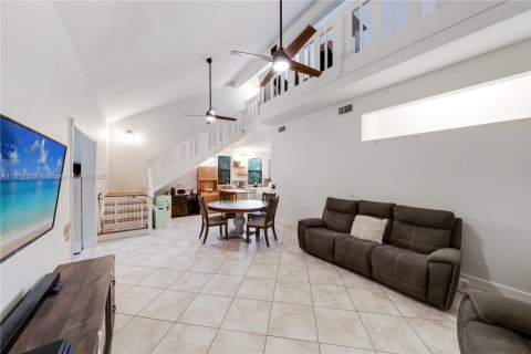 Casa en venta en Indiantown, Florida, 3 dormitorios, 156.35 m2 № 1978068 - foto 8