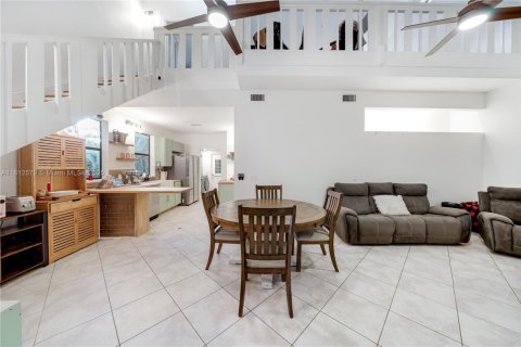 Casa en venta en Indiantown, Florida, 3 dormitorios, 156.35 m2 № 1978068 - foto 7