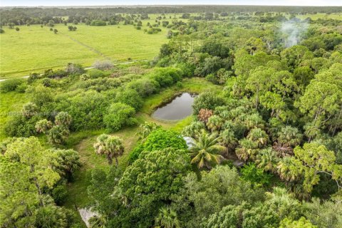 Casa en venta en Indiantown, Florida, 3 dormitorios, 156.35 m2 № 1978068 - foto 30