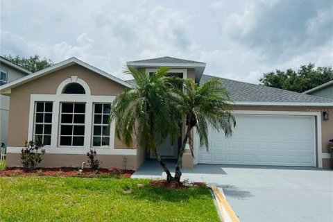 House in Kissimmee, Florida 4 bedrooms, 186.73 sq.m. № 1680160 - photo 1