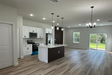 House in Ocala, Florida 4 bedrooms, 173.26 sq.m. № 1742885 - photo 8