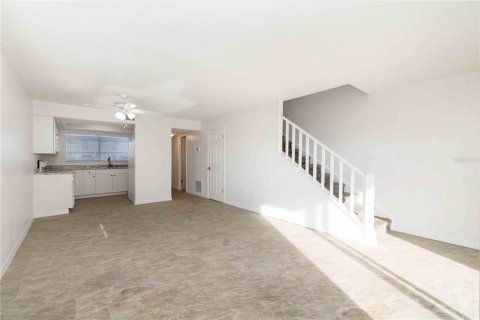 Touwnhouse à louer à Sarasota, Floride: 2 chambres, 82.13 m2 № 2107971 - photo 9