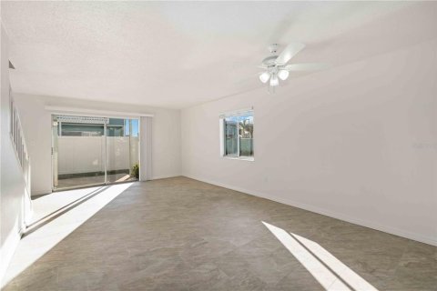 Touwnhouse à louer à Sarasota, Floride: 2 chambres, 82.13 m2 № 2107971 - photo 5