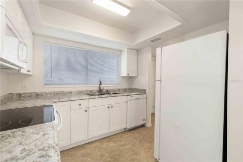 Touwnhouse à louer à Sarasota, Floride: 2 chambres, 82.13 m2 № 2107971 - photo 12