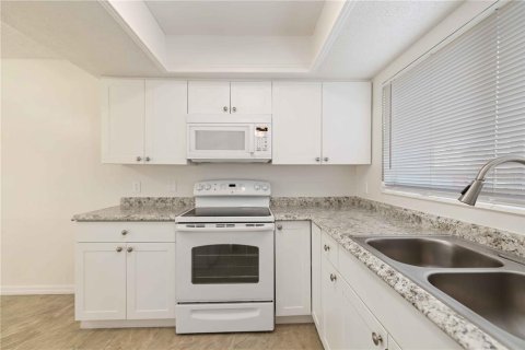Touwnhouse à louer à Sarasota, Floride: 2 chambres, 82.13 m2 № 2107971 - photo 13