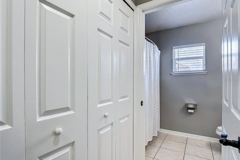 House in Kissimmee, Florida 4 bedrooms, 199.55 sq.m. № 2198684 - photo 24