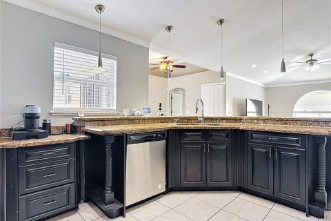 House in Kissimmee, Florida 4 bedrooms, 199.55 sq.m. № 2198684 - photo 13