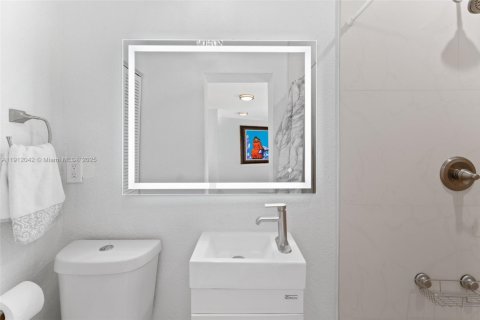 Снять в аренду виллу или дом в Майами, Флорида 3 спальни, 182.37м2, № 1968011 - фото 15