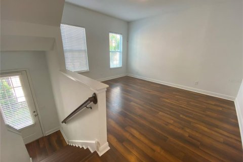Adosado en alquiler en Lake Mary, Florida, 4 dormitorios, 201.41 m2 № 1872965 - foto 3