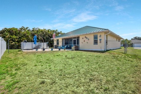 House in Cape Coral, Florida 3 bedrooms, 165.74 sq.m. № 1797861 - photo 2