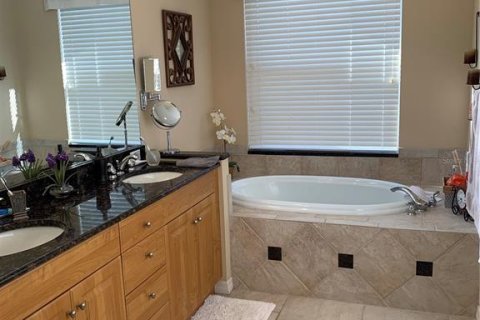 Casa en venta en Sarasota, Florida, 3 dormitorios, 255.2 m2 № 1518971 - foto 8