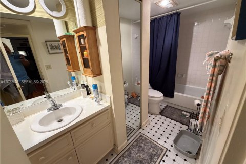 Touwnhouse à vendre à Palm Springs, Floride: 3 chambres, 143.07 m2 № 2084393 - photo 15