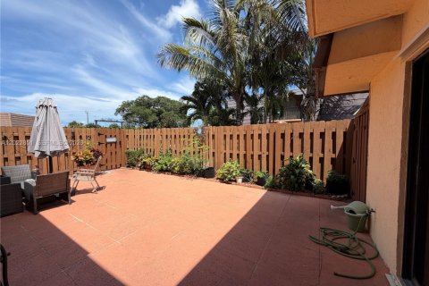 Touwnhouse à vendre à Palm Springs, Floride: 3 chambres, 143.07 m2 № 2084393 - photo 5