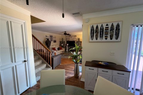 Touwnhouse à vendre à Palm Springs, Floride: 3 chambres, 143.07 m2 № 2084393 - photo 11