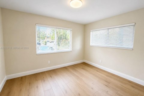 Villa ou maison à vendre à Miami, Floride: 4 chambres, 160.07 m2 № 2084850 - photo 20