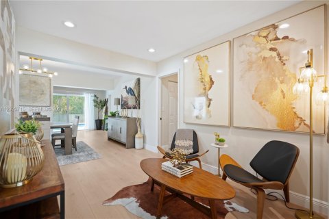 Villa ou maison à vendre à Miami, Floride: 4 chambres, 160.07 m2 № 2084850 - photo 7