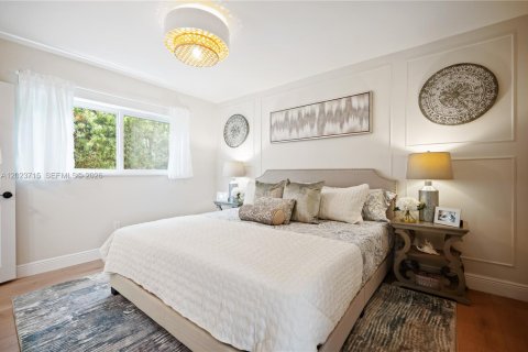 Villa ou maison à vendre à Miami, Floride: 4 chambres, 160.07 m2 № 2084850 - photo 17