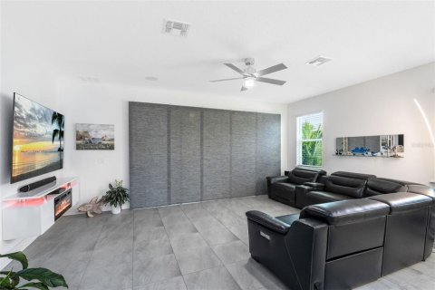 Casa en venta en Oakland, Florida, 3 dormitorios, 185.8 m2 № 1881332 - foto 9