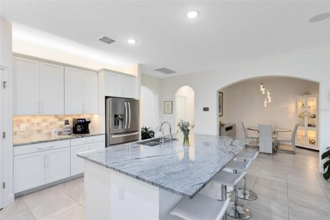 Casa en venta en Oakland, Florida, 3 dormitorios, 185.8 m2 № 1881332 - foto 5
