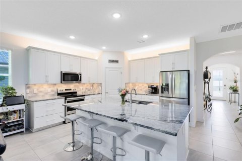 Casa en venta en Oakland, Florida, 3 dormitorios, 185.8 m2 № 1881332 - foto 4