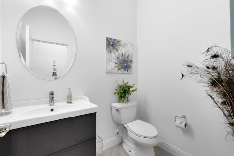 Casa en venta en Oakland, Florida, 3 dormitorios, 185.8 m2 № 1881332 - foto 20