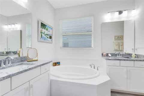 Casa en venta en Oakland, Florida, 3 dormitorios, 185.8 m2 № 1881332 - foto 24