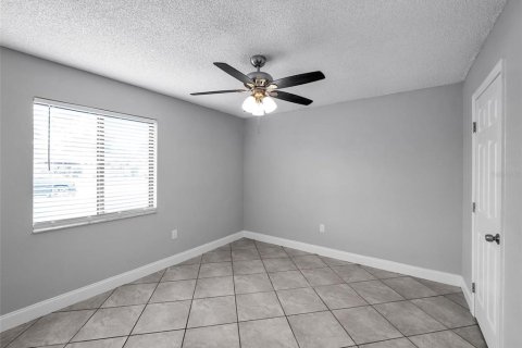House in Deltona, Florida 3 bedrooms, 102.75 sq.m. № 1845025 - photo 21