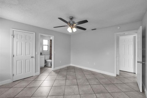 House in Deltona, Florida 3 bedrooms, 102.75 sq.m. № 1845025 - photo 12