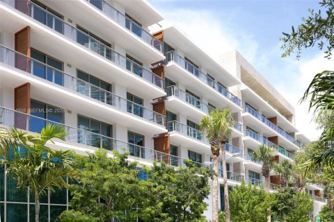 Copropriété à louer à Miami, Floride: 1 chambre, 80.27 m2 № 2383190 - photo 2
