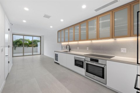 Copropriété à louer à Miami, Floride: 1 chambre, 80.27 m2 № 2383190 - photo 5