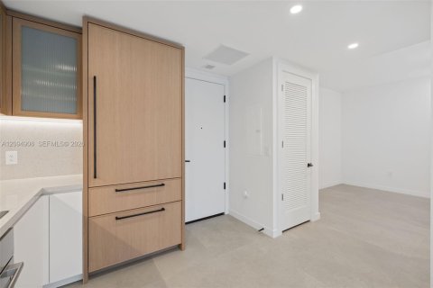 Copropriété à louer à Miami, Floride: 1 chambre, 80.27 m2 № 2383190 - photo 12