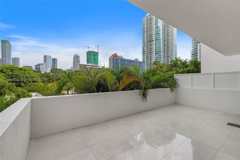 Copropriété à louer à Miami, Floride: 1 chambre, 80.27 m2 № 2383190 - photo 19