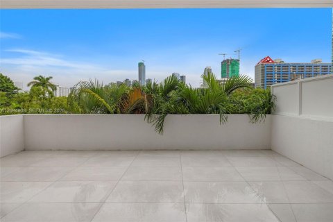 Copropriété à louer à Miami, Floride: 1 chambre, 80.27 m2 № 2383190 - photo 18