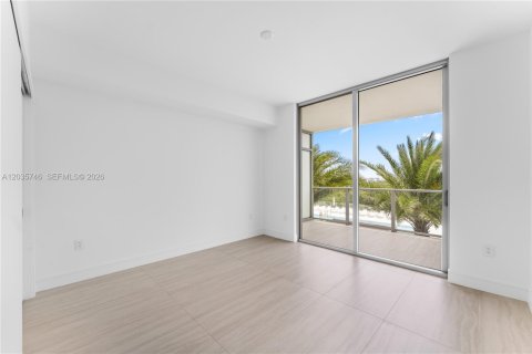 Condominio en alquiler en North Miami, Florida, 3 dormitorios, 197.88 m2 № 2085759 - foto 21