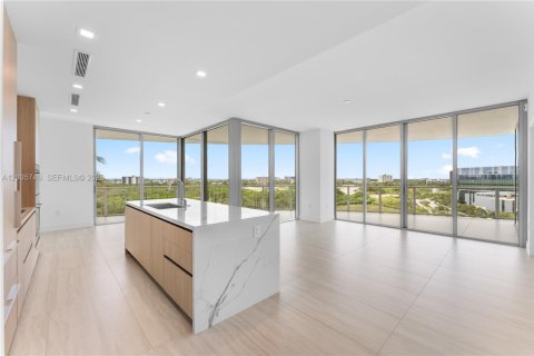 Condominio en North Miami, Florida, 3 dormitorios  № 2085759