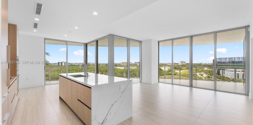 Condominio en North Miami, Florida, 3 dormitorios  № 2085759