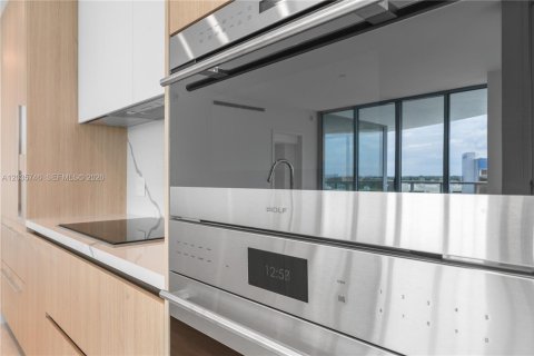 Condominio en alquiler en North Miami, Florida, 3 dormitorios, 197.88 m2 № 2085759 - foto 8