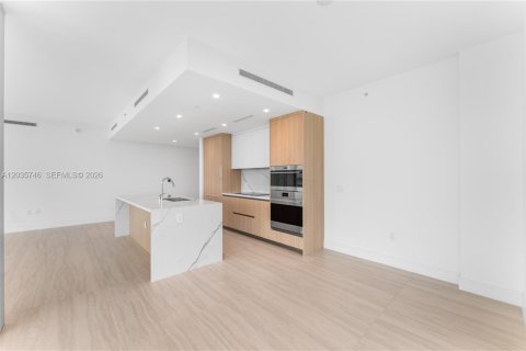 Condominio en alquiler en North Miami, Florida, 3 dormitorios, 197.88 m2 № 2085759 - foto 4